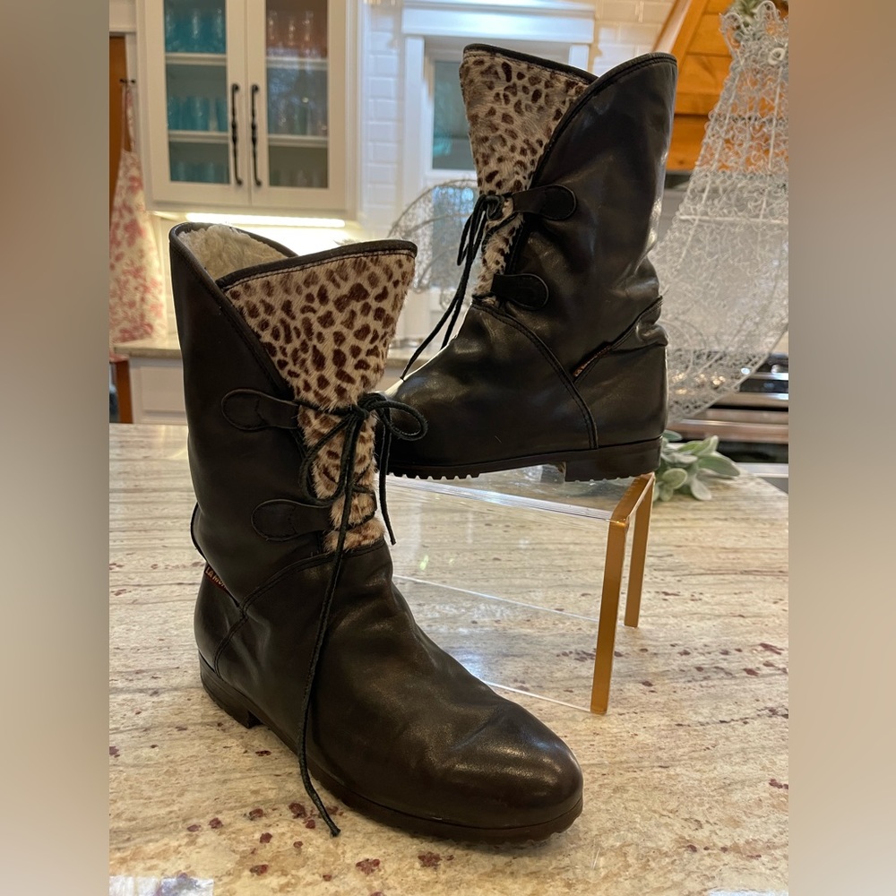Vintage La Mondiale Leather and cowhide Boots wool Fur Trim Lining size 7